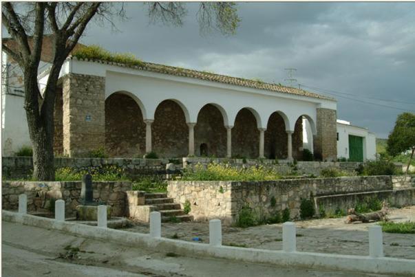 Hostal Los Claveles バエナ エクステリア 写真