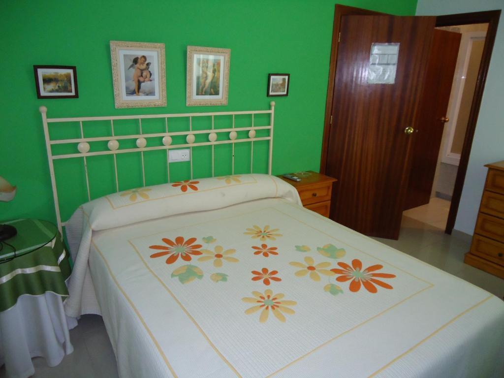Hostal Los Claveles バエナ 部屋 写真
